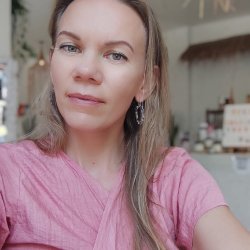 $featuredAuthor->name